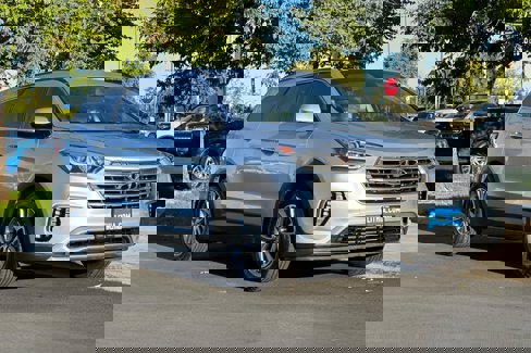 Used 2017 Hyundai Santa Fe SE w/ SE Premium Package 02 image 9