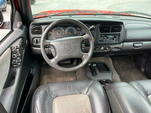 Used 2000 Dodge Durango 4WD image 32