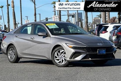 Used 2024 Hyundai Elantra SEL image 1