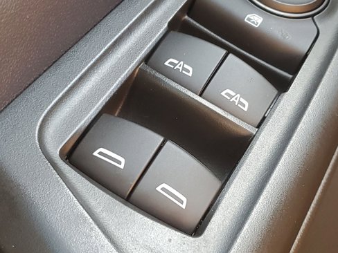 Used 2023 Chevrolet Bolt EUV LT w/ Convenience Package image 33