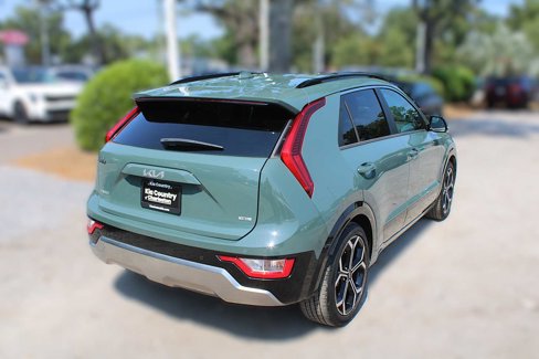 Certified 2023 Kia Niro EX Touring image 7