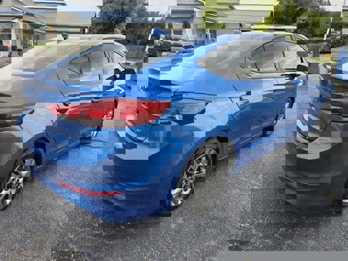 Used 2018 Hyundai Elantra SEL image 3