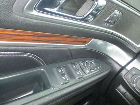 Used 2018 Ford Explorer Limited w/ Ford Safe & Smart Package image 15