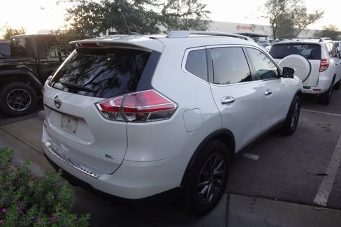 Used 2016 Nissan Rogue SL w/ SL Premium Package image 3