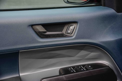 New 2025 Ford Maverick XL image 21