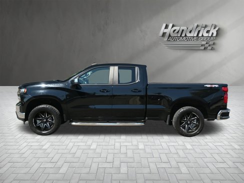 Used 2020 Chevrolet Silverado 1500 LT w/ Trailering Package image 10