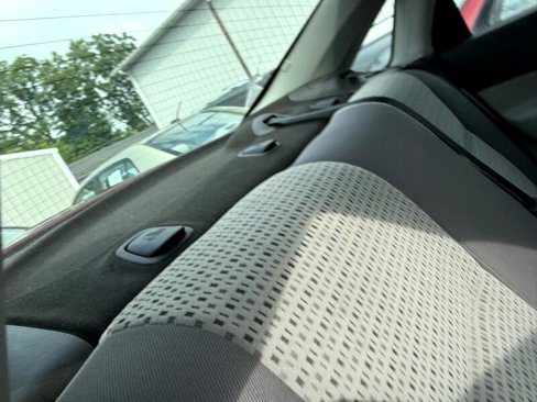 Used 2006 Ford Focus SES image 25