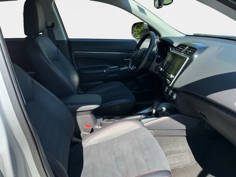 Used 2024 Mitsubishi Outlander Sport SE image 16