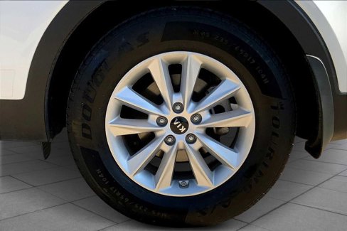 Used 2019 Kia Sorento L image 10