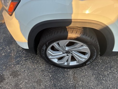 Used 2021 Volkswagen Atlas SE image 12