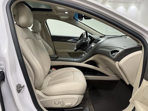 Used 2019 Lincoln MKZ Reserve image 29