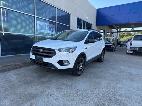 Used 2019 Ford Escape SEL image 3