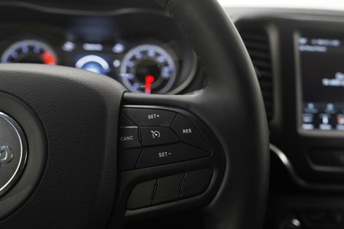 Used 2019 Jeep Cherokee Trailhawk w/ Cold Weather Group image 23
