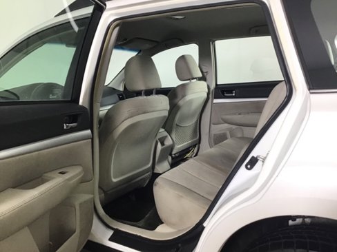 Used 2013 Subaru Outback 2.5i image 17