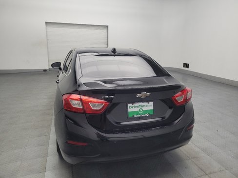 Used 2018 Chevrolet Cruze LT w/ Convenience Package image 6