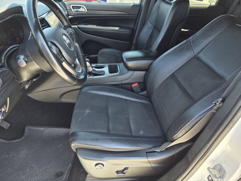 Used 2021 Jeep Grand Cherokee Laredo X image 9