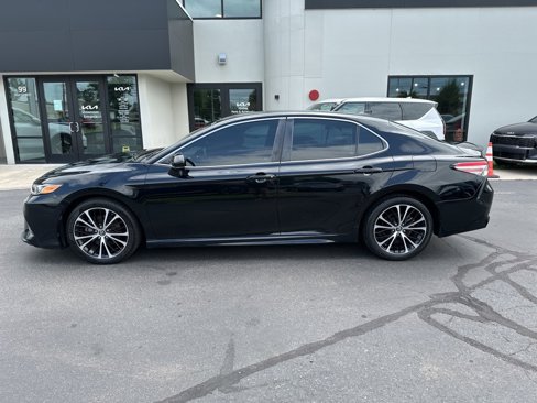 Used 2019 Toyota Camry SE image 8