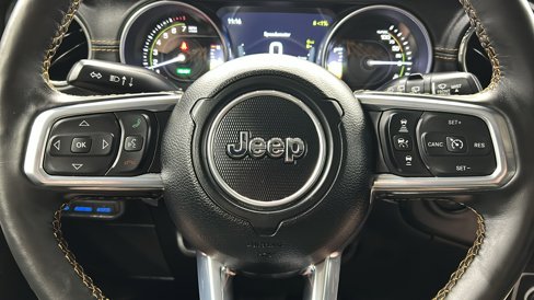 Used 2023 Jeep Wrangler Unlimited Sahara image 28