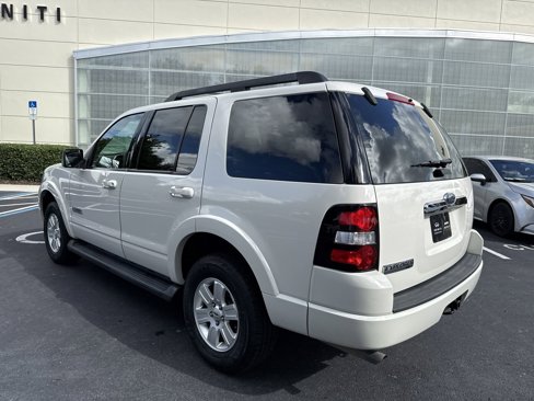 Used 2008 Ford Explorer XLT image 4