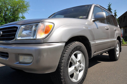 Used 2001 Toyota Land Cruiser image 2