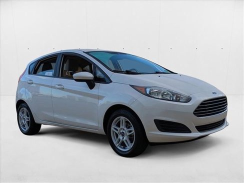 Used 2018 Ford Fiesta SE image 3