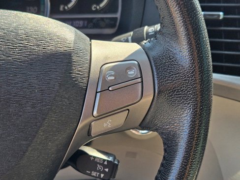 Used 2011 Toyota Venza w/ Leather Pkg image 29
