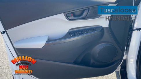 Used 2023 Hyundai Kona SEL image 13