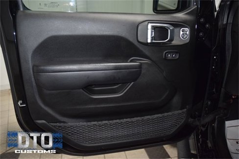 Used 2023 Jeep Gladiator Mojave w/ Trailer Tow Package image 42