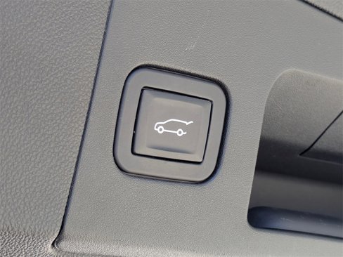 Used 2017 Cadillac XT5 Platinum image 31