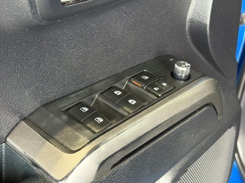Used 2017 Toyota Tacoma TRD Sport image 16