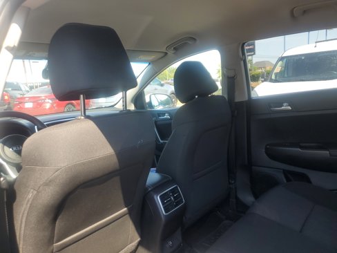 Used 2021 Kia Sportage LX image 11