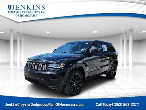 Certified 2021 Jeep Grand Cherokee Laredo X image 1