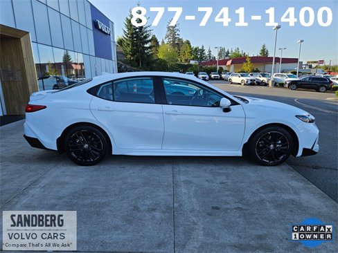 Used 2025 Toyota Camry Hybrid image 4