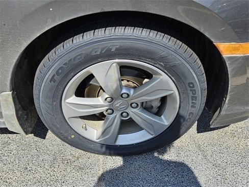 Used 2019 Honda Odyssey EX image 8