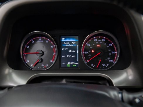 Used 2016 Toyota RAV4 SE image 22