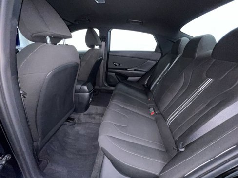 Used 2025 Hyundai Elantra Sport image 7