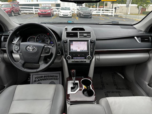 Used 2012 Toyota Camry SE image 15