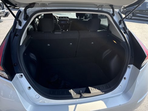 Used 2018 Nissan Leaf SV w/ SV Technology Package image 19