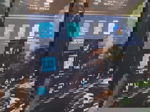 Certified 2023 Volvo C40 P8 Recharge Ultimate image 21
