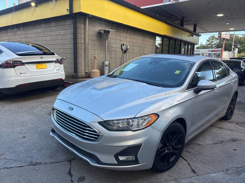Used 2019 Ford Fusion SE w/ Equipment Group 151A image 3