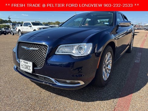 Used 2015 Chrysler 300 C w/ Light Group image 7
