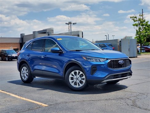Used 2023 Ford Escape Active w/ Tech Pack #2 image 2