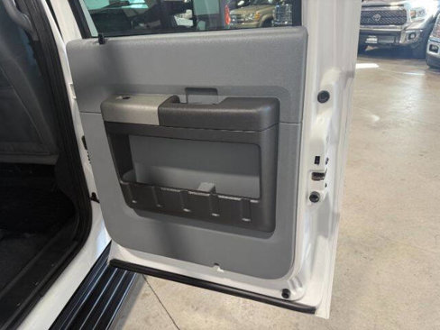Used 2016 Ford F450 XLT w/ XLT Interior Package image 19