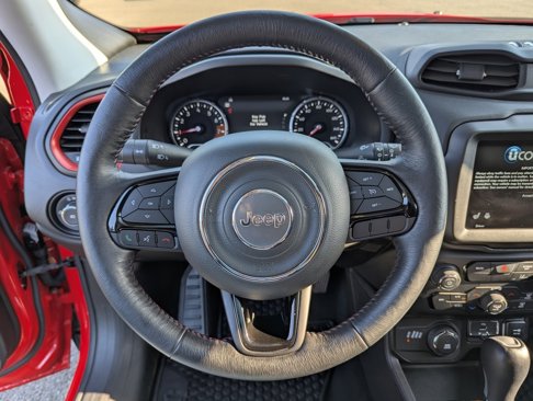 Used 2022 Jeep Renegade Latitude w/ Sun/Sound Group image 14