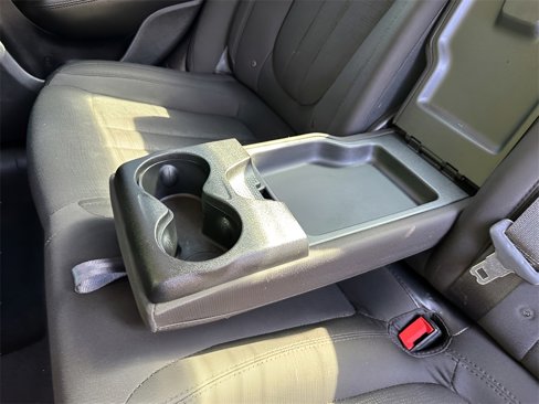 Used 2016 Chrysler 200 Limited image 25