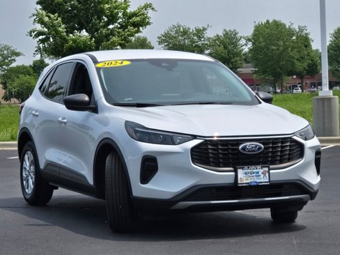 Used 2024 Ford Escape Active w/ Cold Weather Package image 3