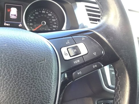 Used 2019 Volkswagen Tiguan SE w/ Panoramic Sunroof Package image 18