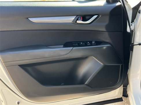 Used 2017 MAZDA CX-5 Sport image 13