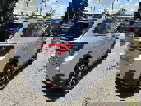 Used 2022 Subaru Crosstrek 2.5i Limited w/ Moonroof Package 2 image 9