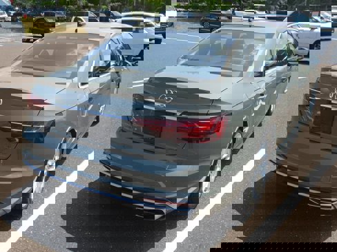 Used 2023 Audi A4 2.0T Premium Plus image 2